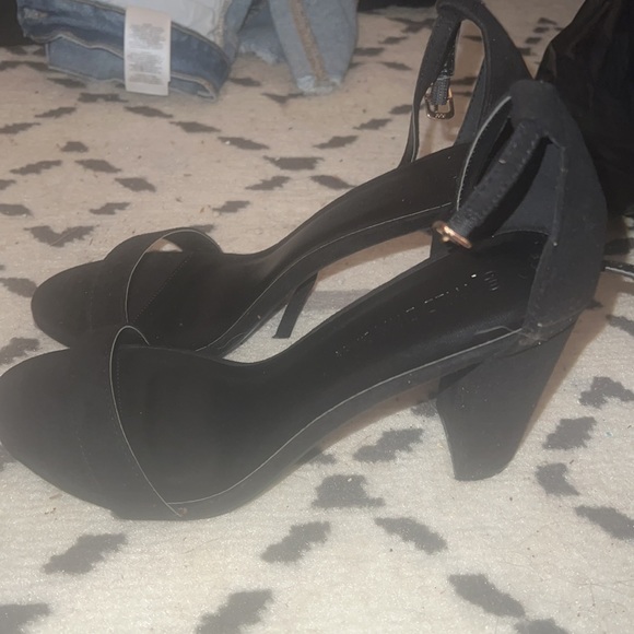 Black cute heels - Picture 2 of 3